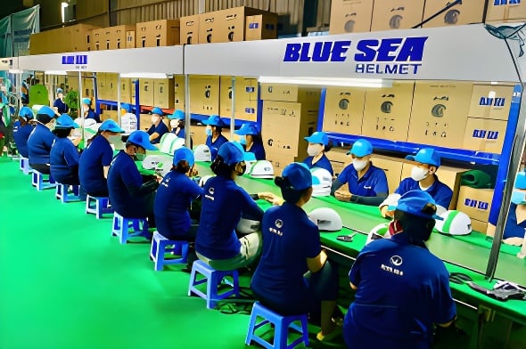 Xưởng Sản Xuất Mũ Bảo Hiểm Theo Yêu Cầu